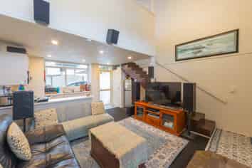 29J Springs Road, Parakai