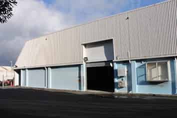 Private Warehouse Store