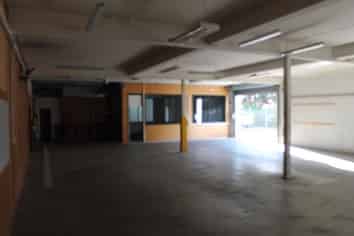 Private Warehouse Store