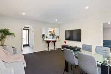 2/85 Trafalgar Street, SAINT ALBANS