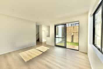 86C Harrington Road, Henderson