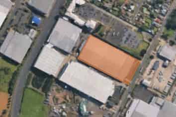 Expansive Warehouse Close to Airport