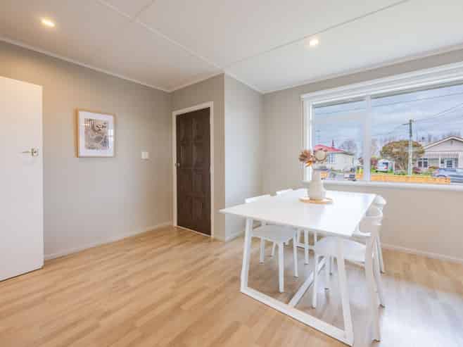 6 Woburn Street, Waipukurau