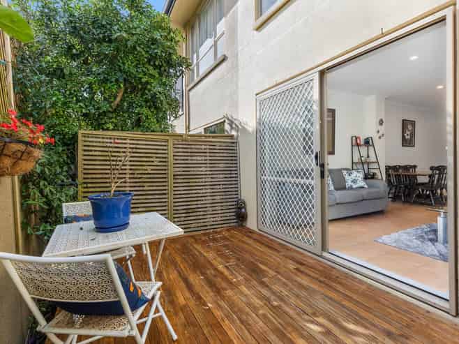 6 Trimaran Drive, Gulf Harbour