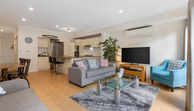 6 Trimaran Drive, Gulf Harbour