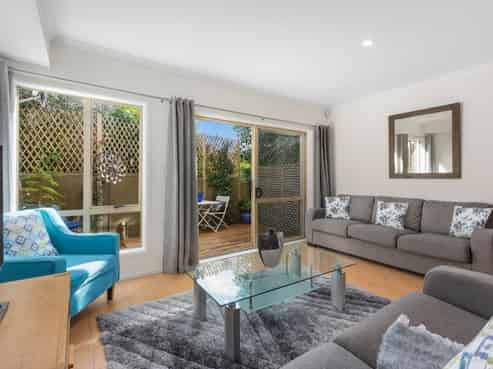 6 Trimaran Drive, Gulf Harbour