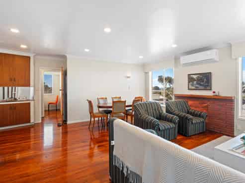 5/16 Warren Avenue, Three Kings