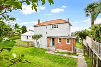 19 Kurahaupo Street, Orakei