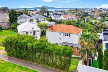 19 Kurahaupo Street, Orakei