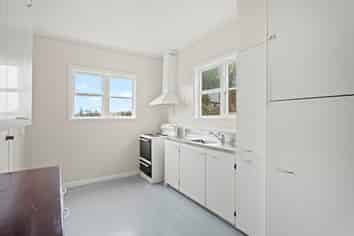 19 Kurahaupo Street, Orakei