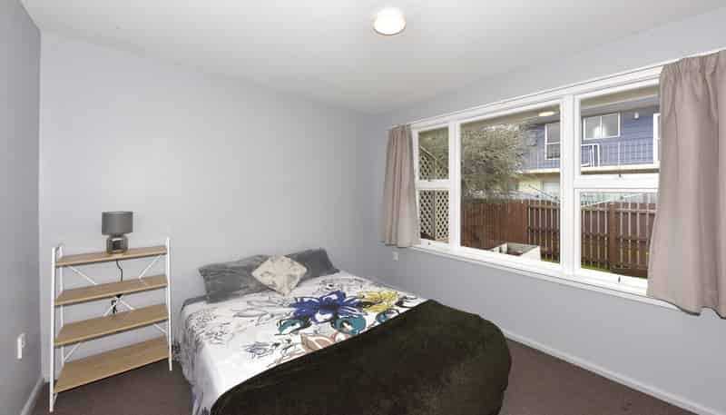 1/124 Huxley Street, Sydenham