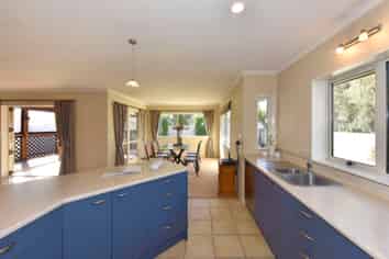 17 Taranaki Drive, WOODEND