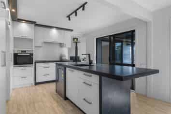 7A Old Church Road, WHANGAROA