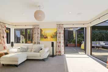 14 Menen Place, The Gardens