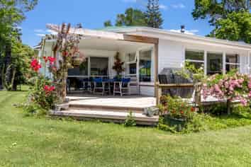 9 Pukearuhe Road, Urenui