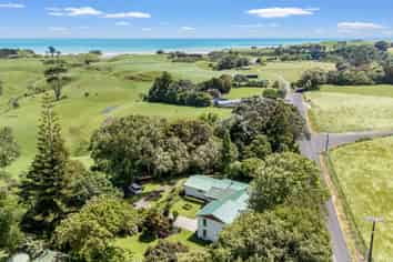 9 Pukearuhe Road, Urenui