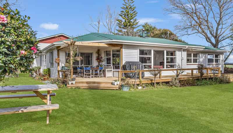 9 Pukearuhe Road, Urenui