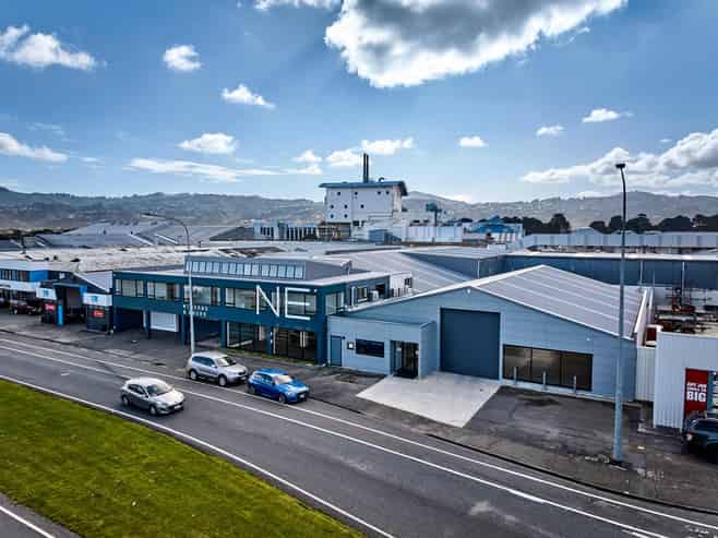 Refurbished Office, Showroom & Warehouse