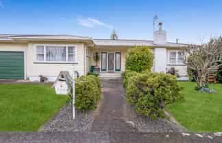 2 Margaret Street, Levin