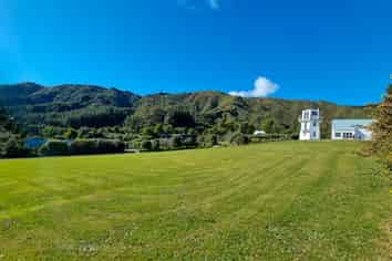 52 Nyhane Drive, Takaka