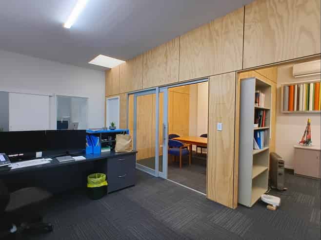 First floor office on Kings