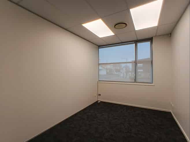 Corner office suite