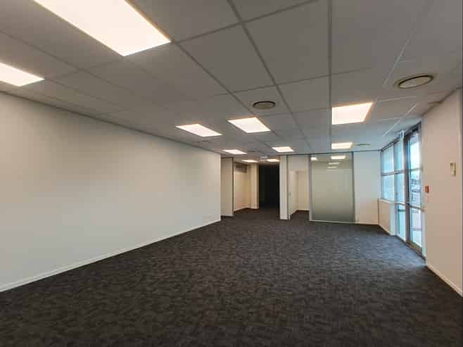 Corner office suite