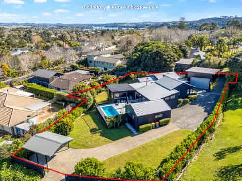 17 Wainoni Heights, Greenhithe