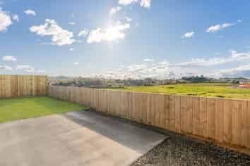 17b Cowell Crescent, Pyes Pa