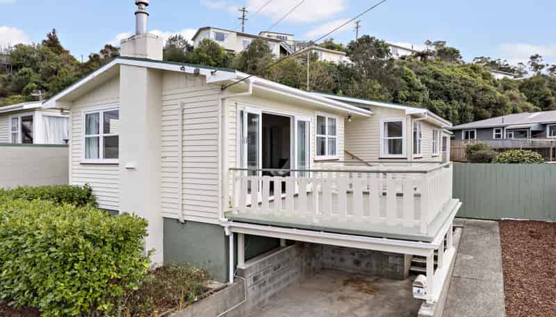 4 Cotswold Crescent, Newlands