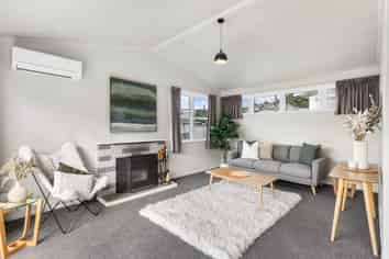 4 Cotswold Crescent, Newlands