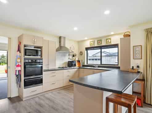 5 Consort Close, Paraparaumu Beach