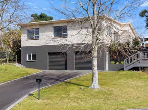 9 Cabot Place, Frankleigh Park