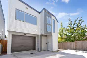 7/11 Celeste Place, Totara Vale