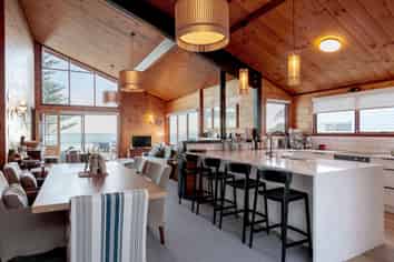 6 Makorori Beach Road, MAKORORI