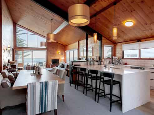 6 Makorori Beach Road, Pouawa