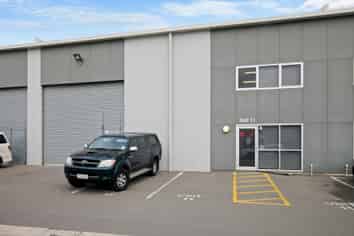 360m2* Warehouse/Office Unit Sockburn