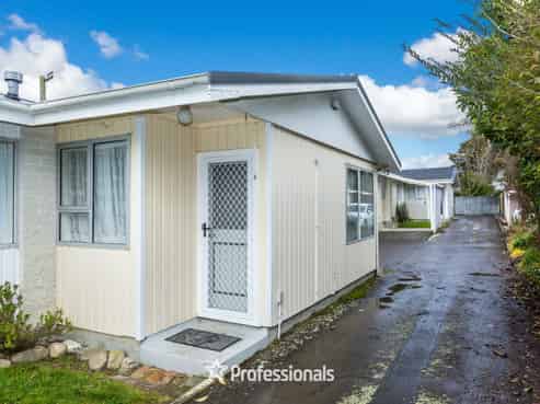 3/10 Islington Street, Trentham