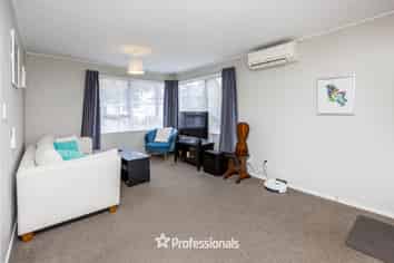 3/10 Islington Street, Trentham