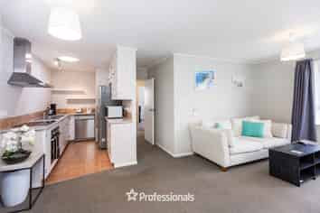 3/10 Islington Street, Trentham