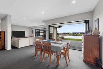 6 Trent Place, Huntingdon