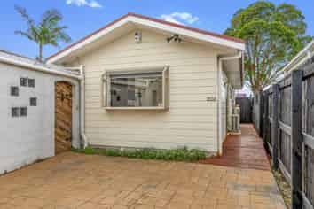 91A Taikata Road, Te Atatu Peninsula