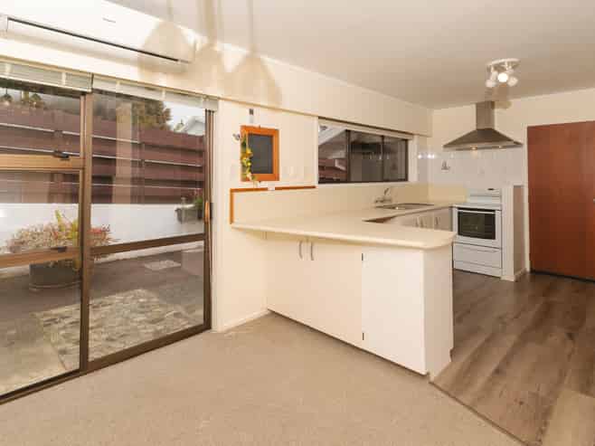 2/4 Bishop St, Green Bay