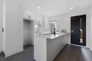 24 Whanui Place, Mangere Bridge