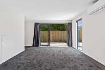 4/135 Hills Road, Edgeware