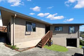 8 Longview Rise, Massey
