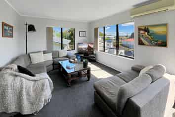 8 Longview Rise, Massey