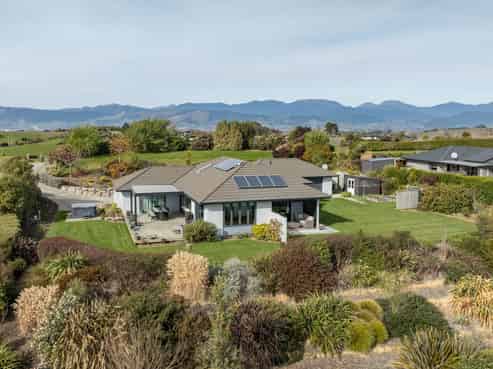 6 Karamu Lane, Redwood Valley