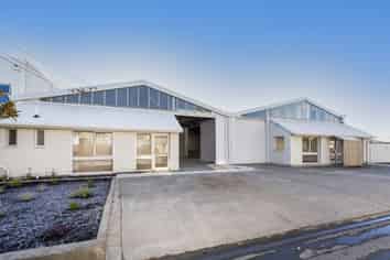 1,000sqm industrial with large yard