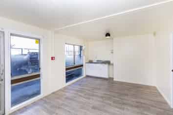 1,000sqm industrial with large yard